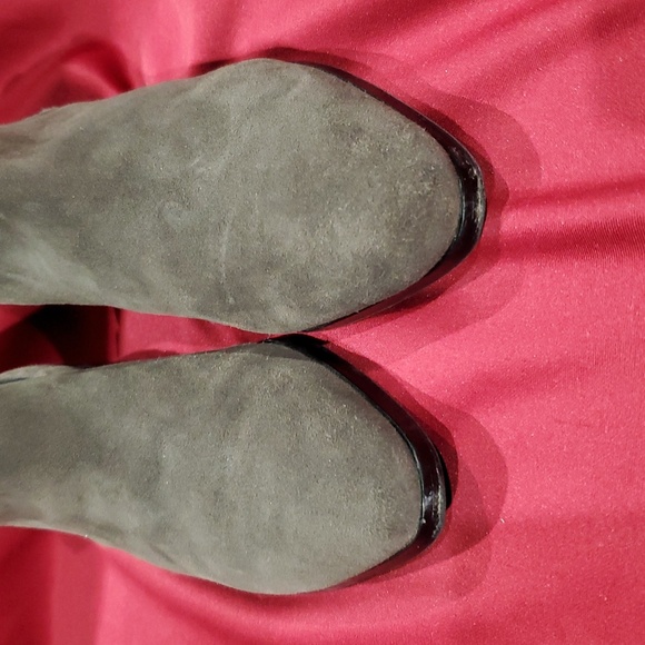 Coach chocolate brown suede Chelsea ankle bootie - Picture 2 of 10